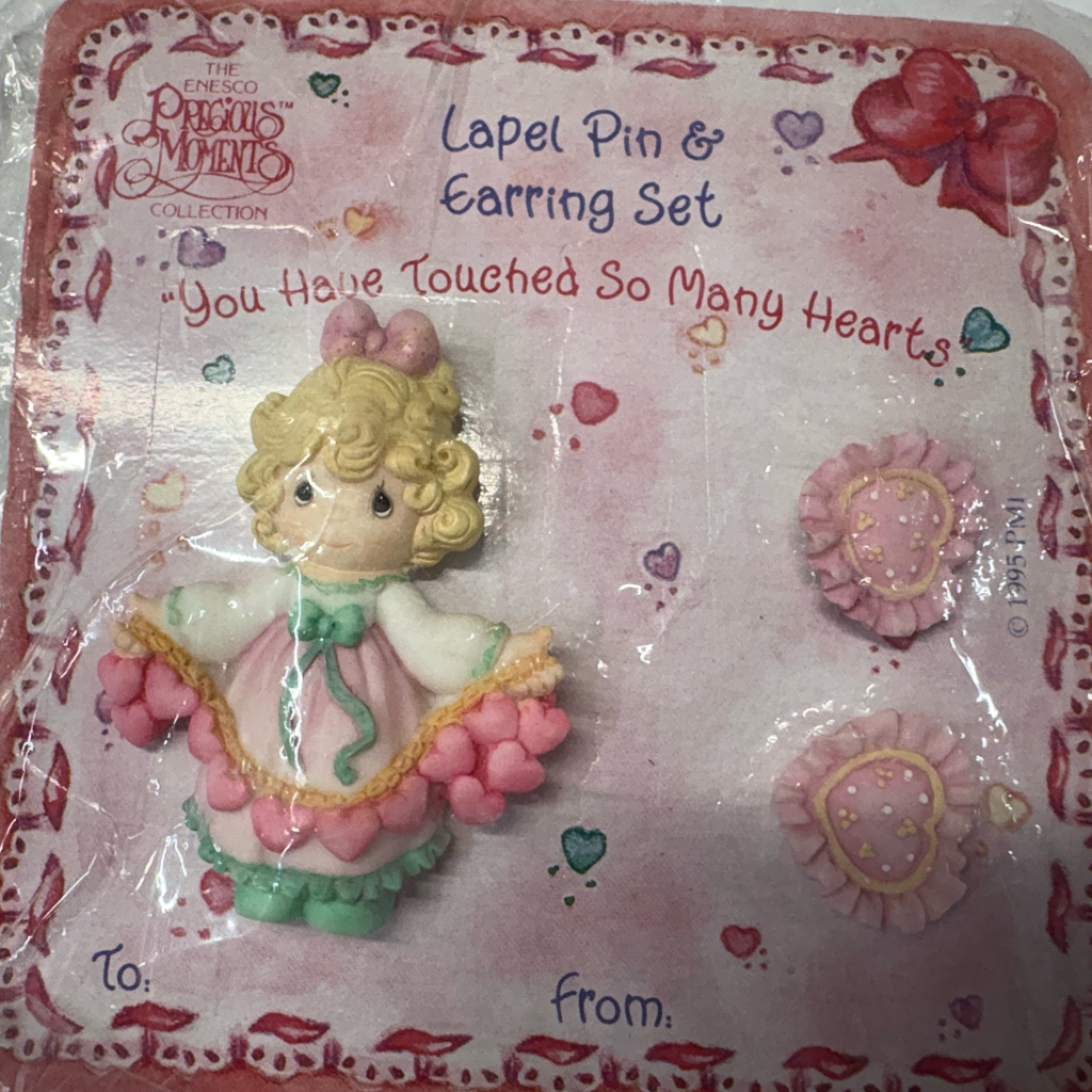 Vintage Precious Moments Lapel Pin Earring Set 7$